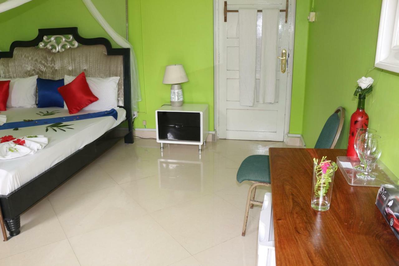 Hotel Apco 3*